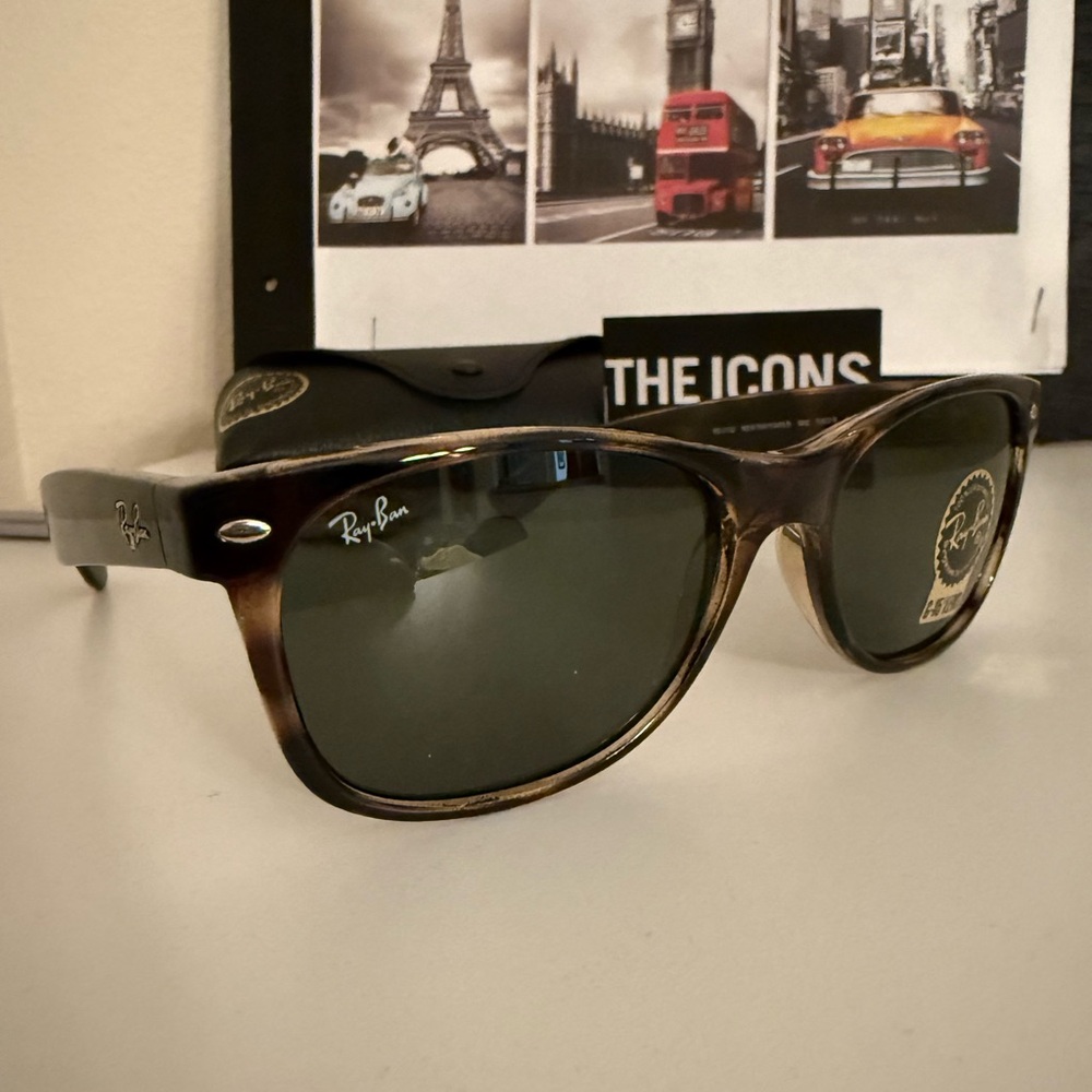RayBan 2132 New Wayfarer 902 Tortoise Shell/G15 Dark Green  55mm Lens